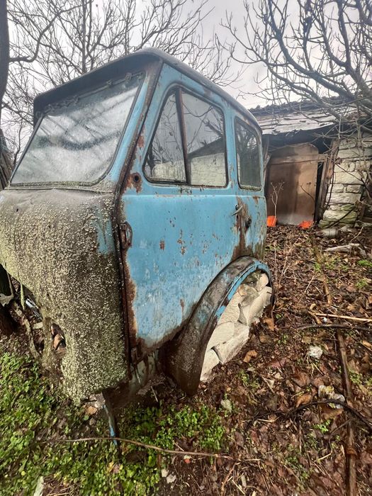 Продавам кабина от Маз