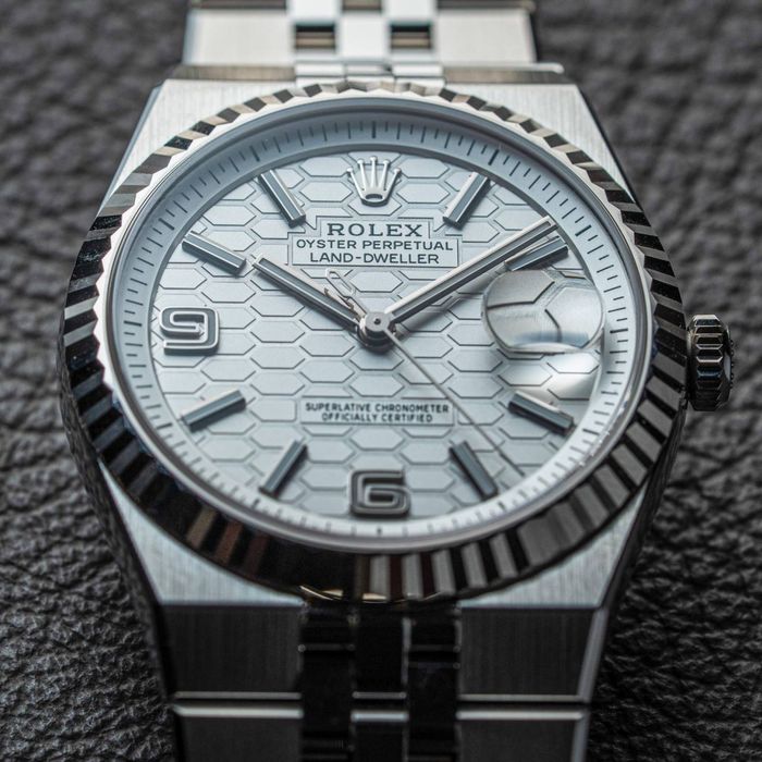 Часовник Rolex Land-Dweller