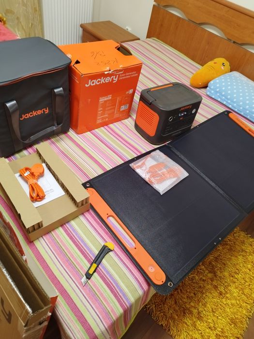Stație energie jackery Explorer 1500w+panou solar 100w