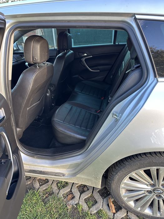 Opel insignia 4x4 Sports Tourer 2012