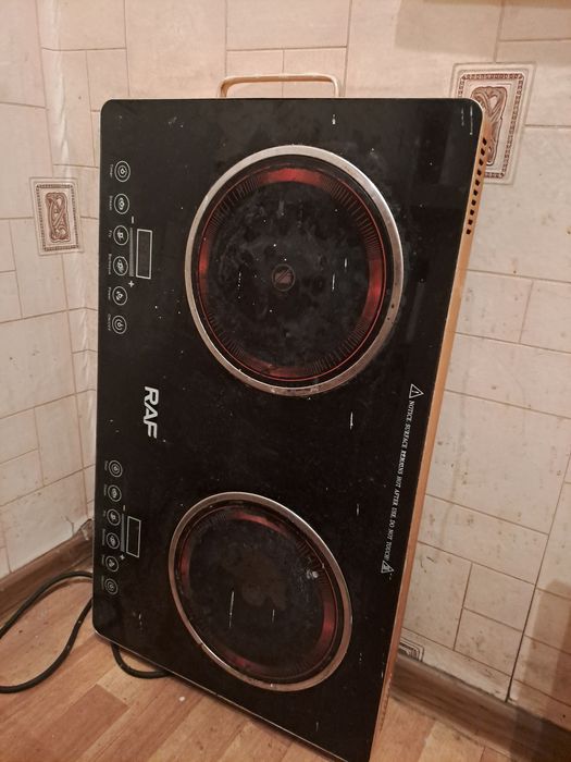 Плита электрическая продам