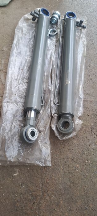 Цилиндр подъема кабины