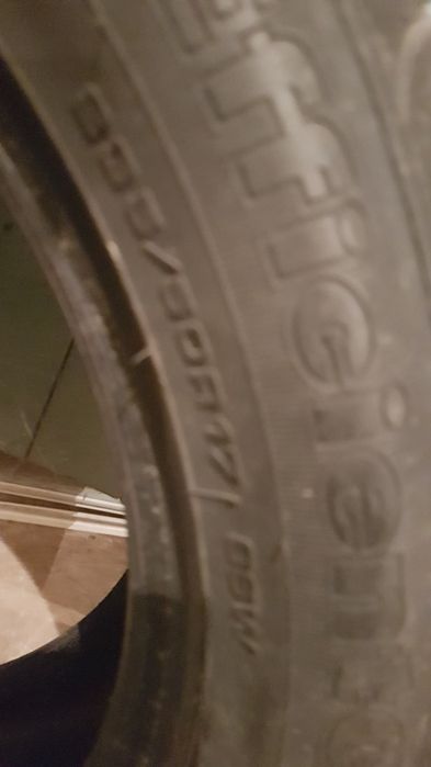 Продавам гуми GOOD YEAR 17