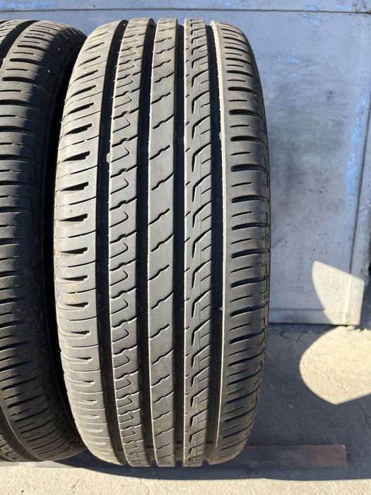 2 бр. летни гуми 195/55/16 Barum 7 mm DOT 0823