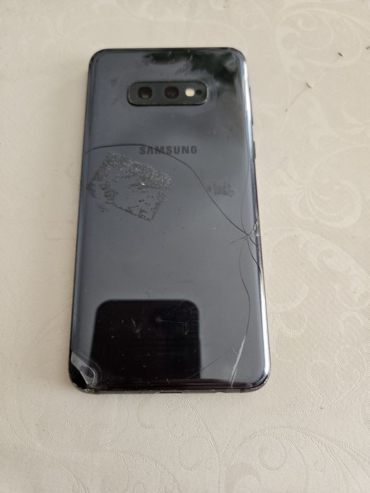 Самсунг с10 е 128 г