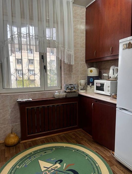 Юнусабад 19кв 3/3/5 Балкон: 2*6