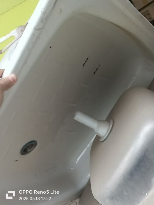 Продам акриловую ванну и падон