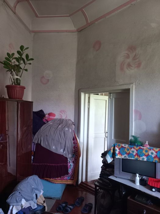 Урда Высокопотолочка {4/4/4}общ площадь:110м²Кирпичный