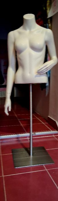 Manechin pentru expunere vitrina din fibra de sticla