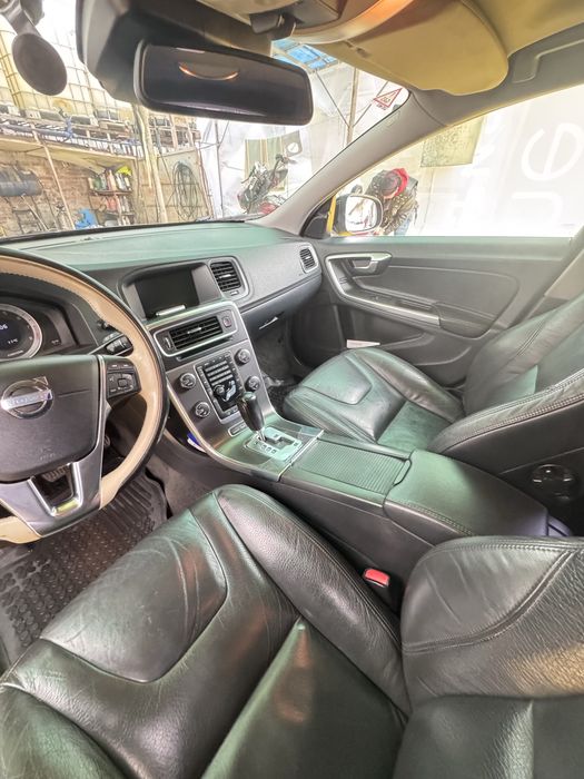 Volvo V60 T6 AWD