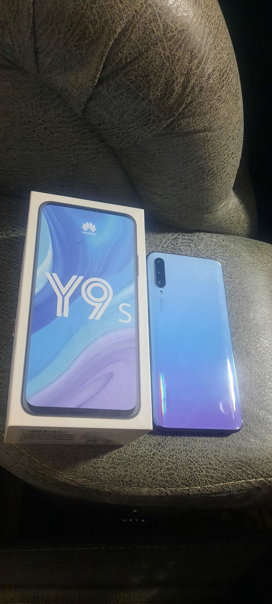 HUAWEI Y9s фронтальный камераси: 1 700 000 сум - Мобильные телефоны Ургенч  на Olx