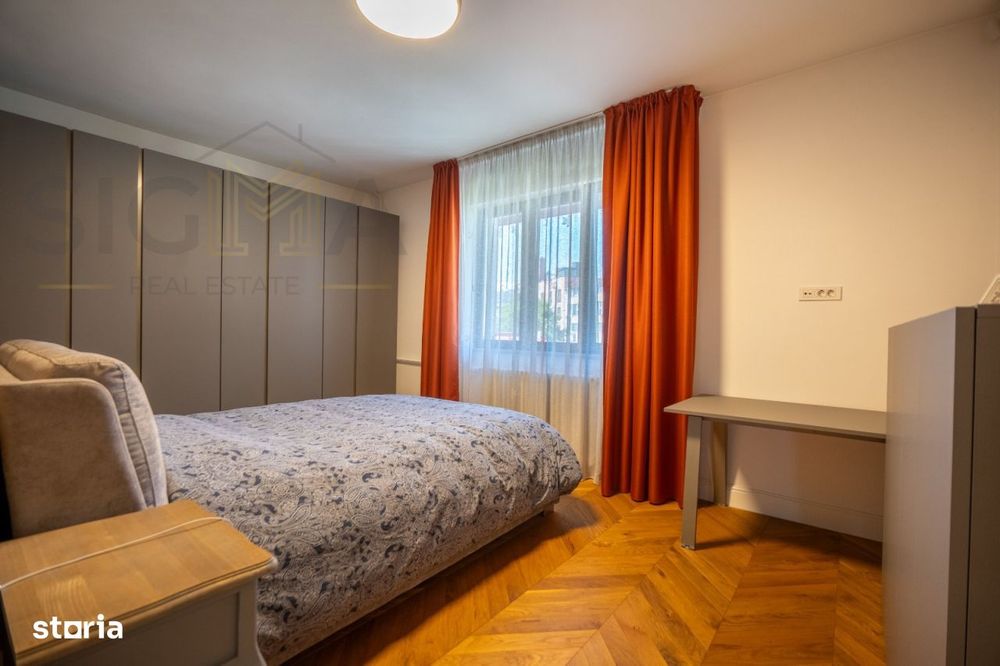 Apartament central, 4 camere, 100 mp, langa UMF