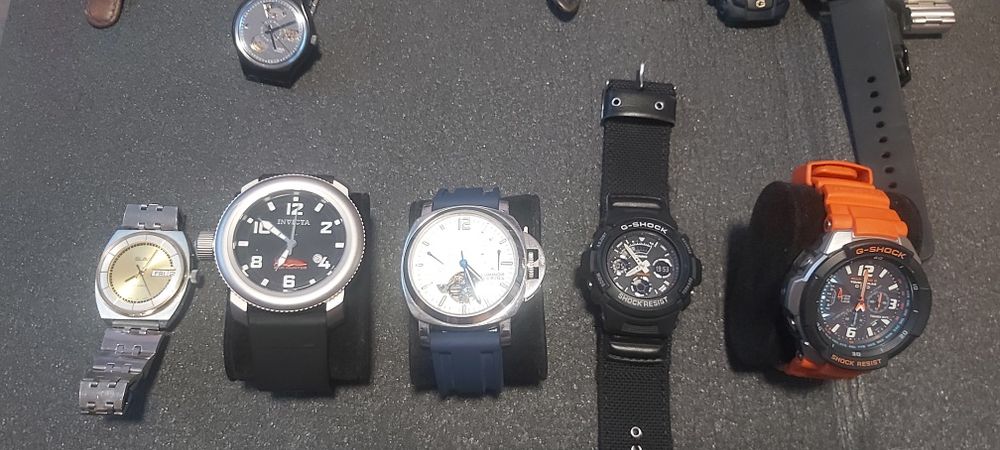 Лот Часовници- автоматични и кварцови