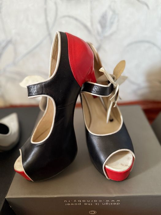 Женская обувь, туфли