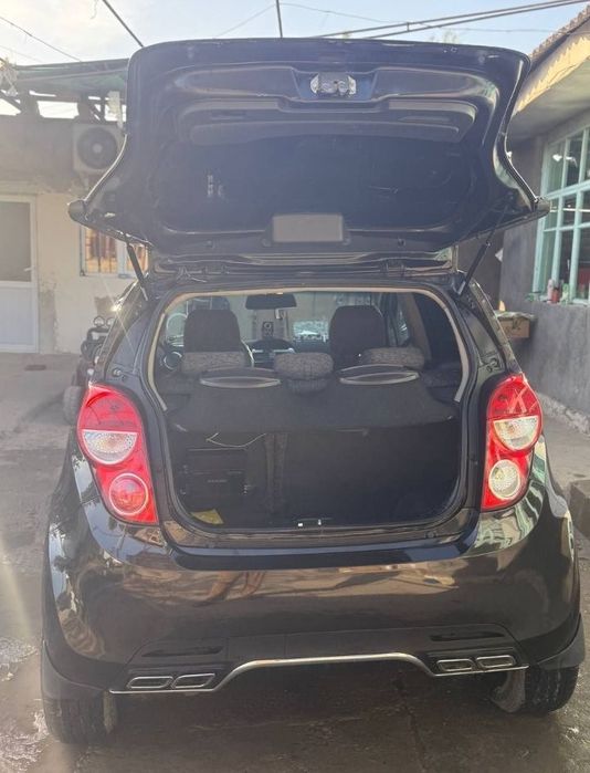 Продаю срочно Спарк Черный 2012 года в отличном состоянии.Уступка есть