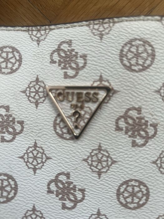 Guess дамска чанта