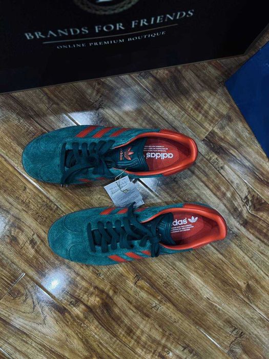 Adidas Gazelle мужские культовые кроссовки РАЗМЕР 42,43 (US9.5)