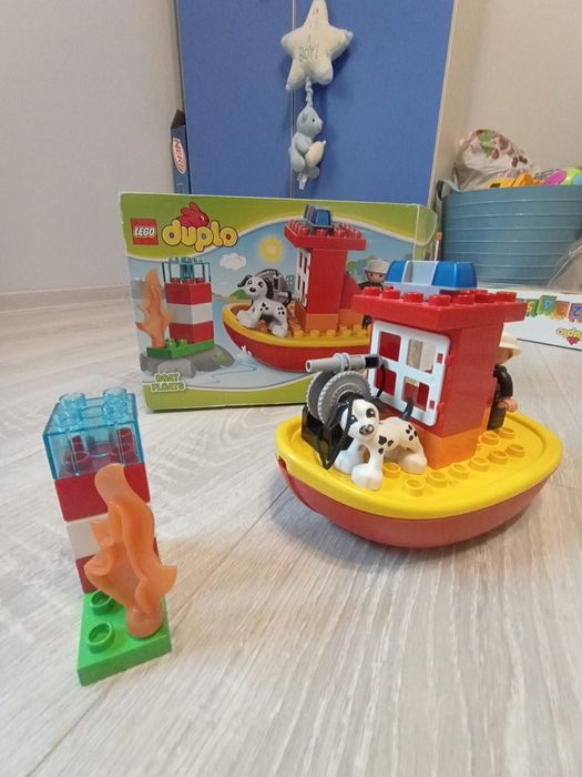Lego Duplo barca de pompieri