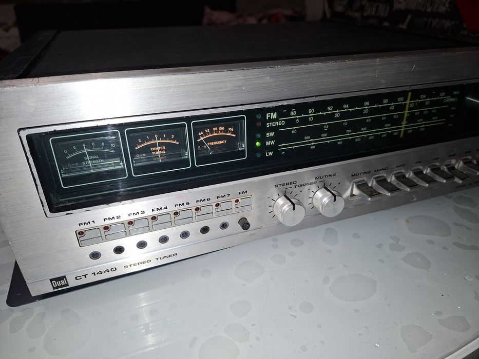 Dual CT 1440, Stereo Tuner, 4 benzi, memorie canale ,an 1979, Germany