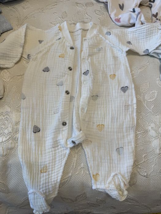 Много детской одежды