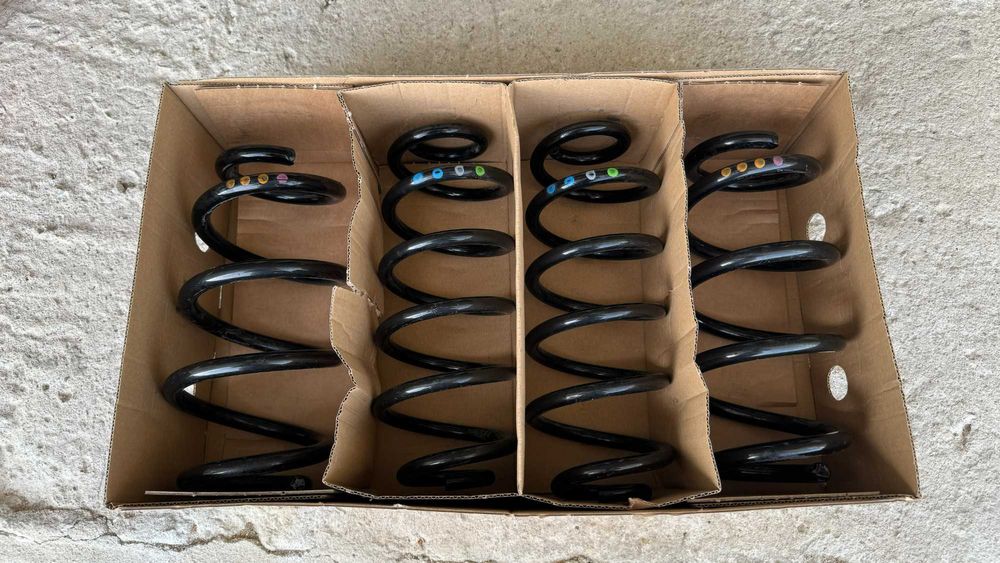 За Ауди А6 пружини,оборудване врата,дросел,демпфер,гърнета,мигачи др.