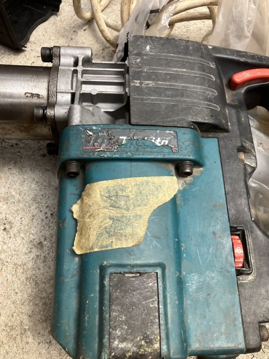 Makita HM1202C ciocan demolator defect pentru piese