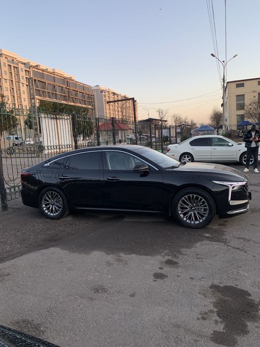 Srochna sotiladi Bestune b70 kraska toza