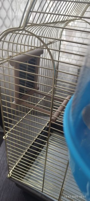 Продам клетку для птички