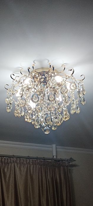 Продается люстры