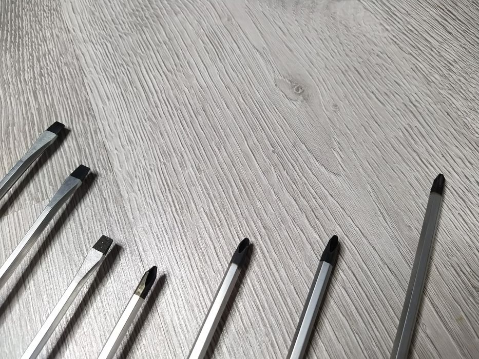 Set 7 Surubelnite Mecanice cu Husa, cu Varf Drept si Cruce