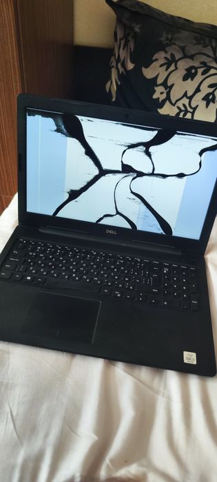 Dell Inspiron 3593 8 Ram За части или поправка и ползване, но целия а