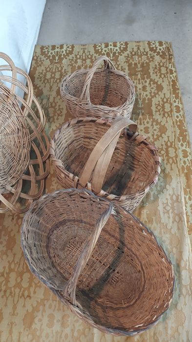 Продавам плетени кошници от старо време