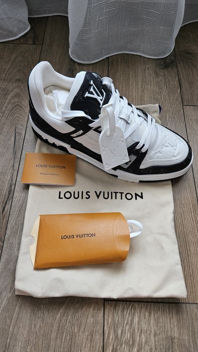 Louis Vuitton Trainers Black and White