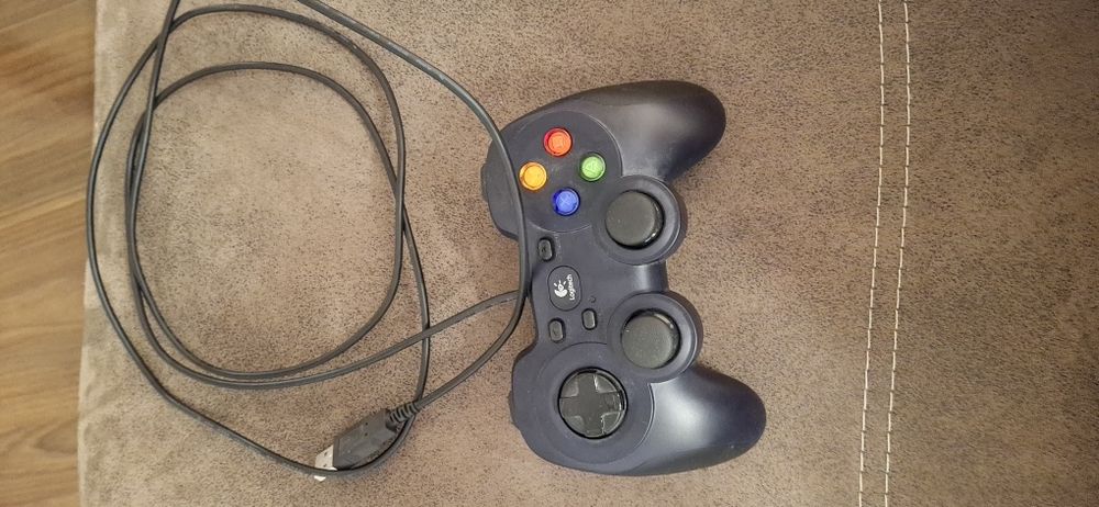Controller (gamepad) Logitech F310 cu fir 1.8m
