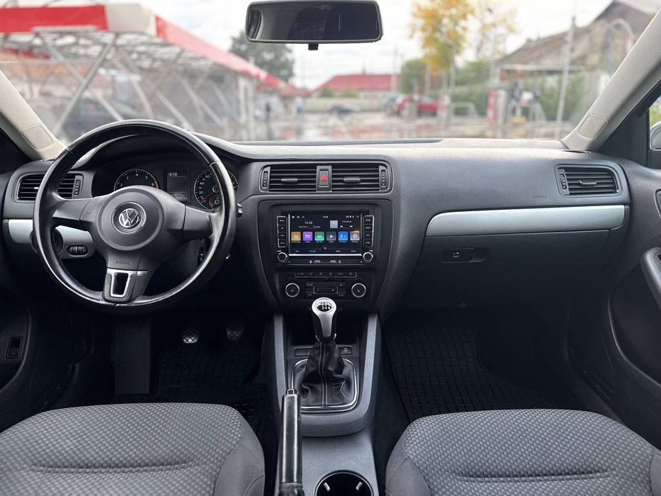 VOLKSWAGEN Jetta 2011 — imagine 5