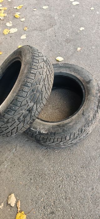 Doua anvelope suv Tigar winter 215/65 r16