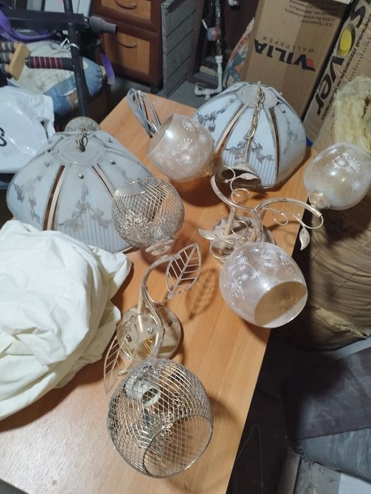 Продам люстры бу