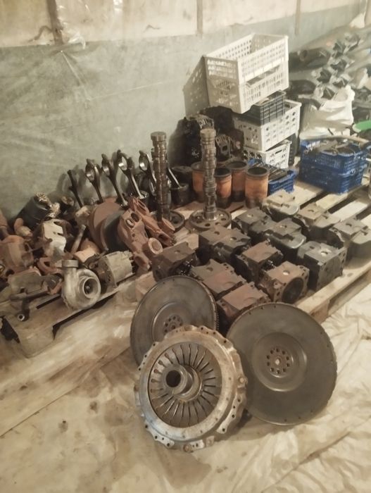 Продам на мерседес актрос