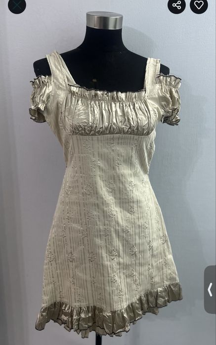 Платья от 1000т продам 42-44р