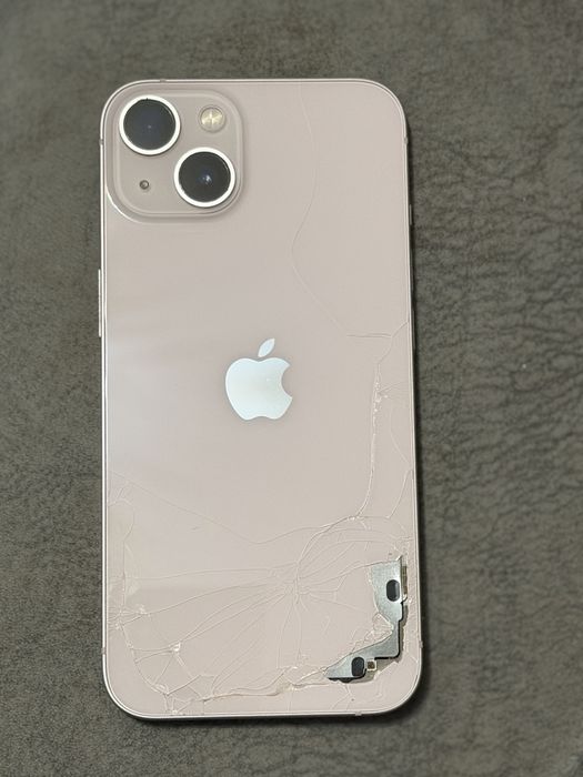 Iphone 13 розовый
