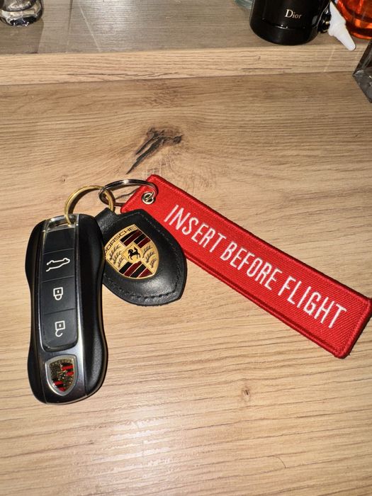 Ключодържател Insert before flight