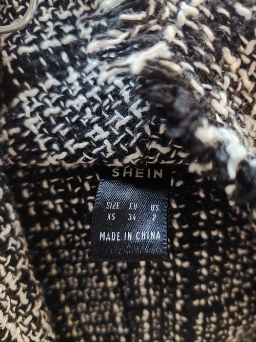 Късо сако от букле