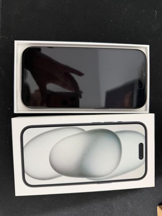 Vand iPhone 15 100% impecabil