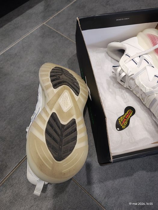Adidași Lescon AirFoam Mercury
