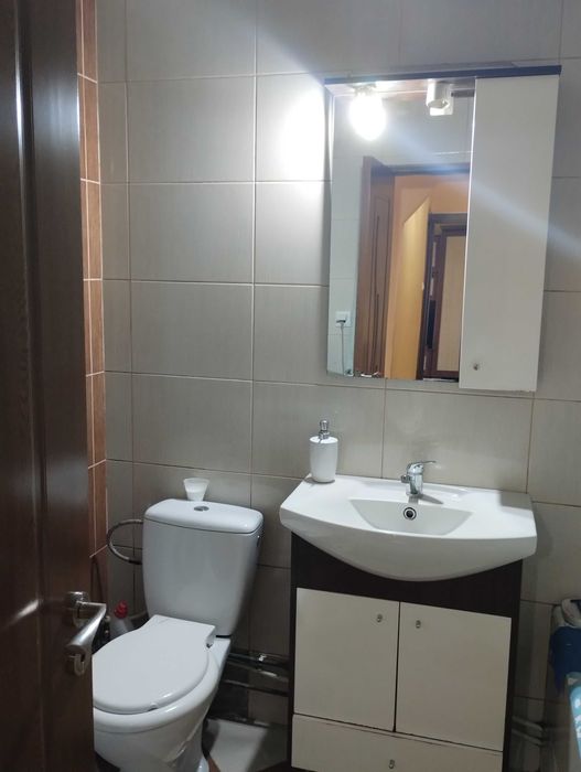 Închiriez apartament in M17