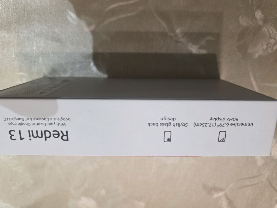 Продавам телефон Redmi 13