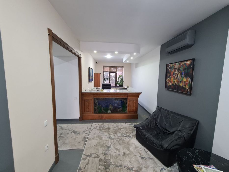 Коммерческое  помещение.  Садыка азимова. Ориентир Диван .