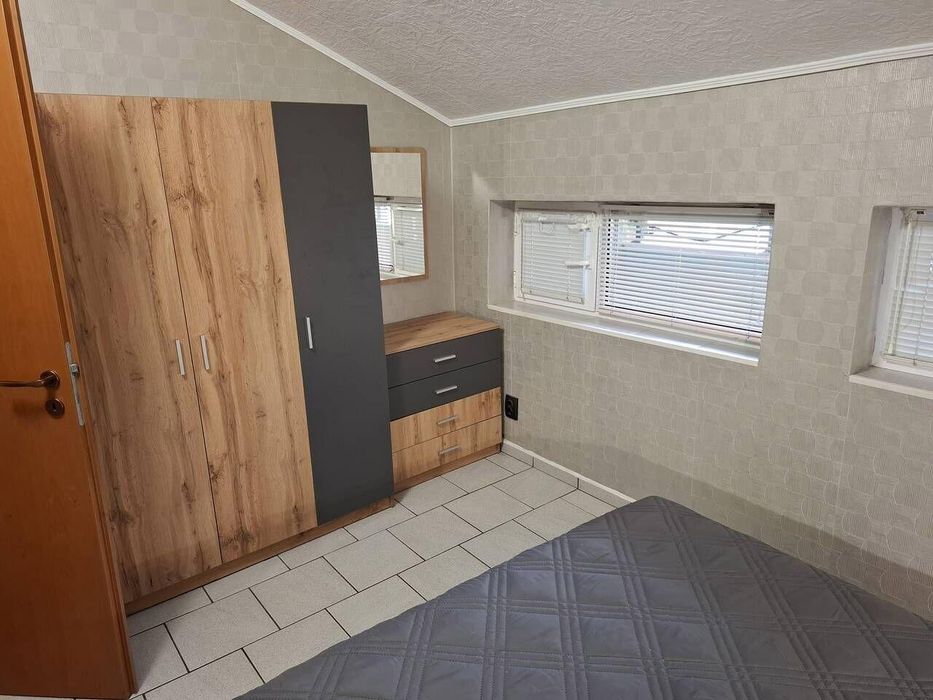 Тристаен, под наем, кв. Сарафово