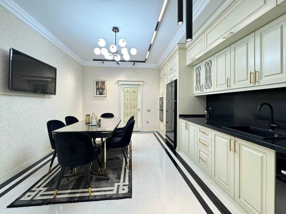 Просторная 3-комнатная квартира 175 м² с новым ремонтом на Нукусской