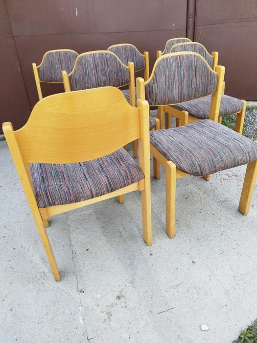 Стифиращи дървени столове